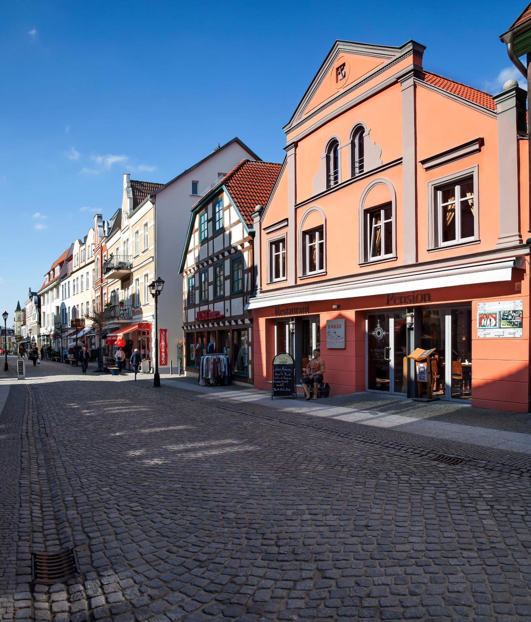 U-Nautic Restaurant & Pension Waren  Eksteriør billede